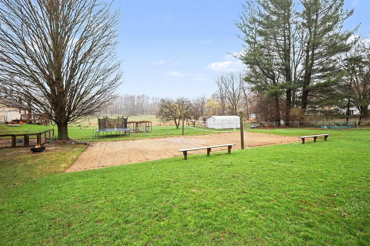 1665 Forest Hill Avenue, Grand Rapids, MI, 49546-6266