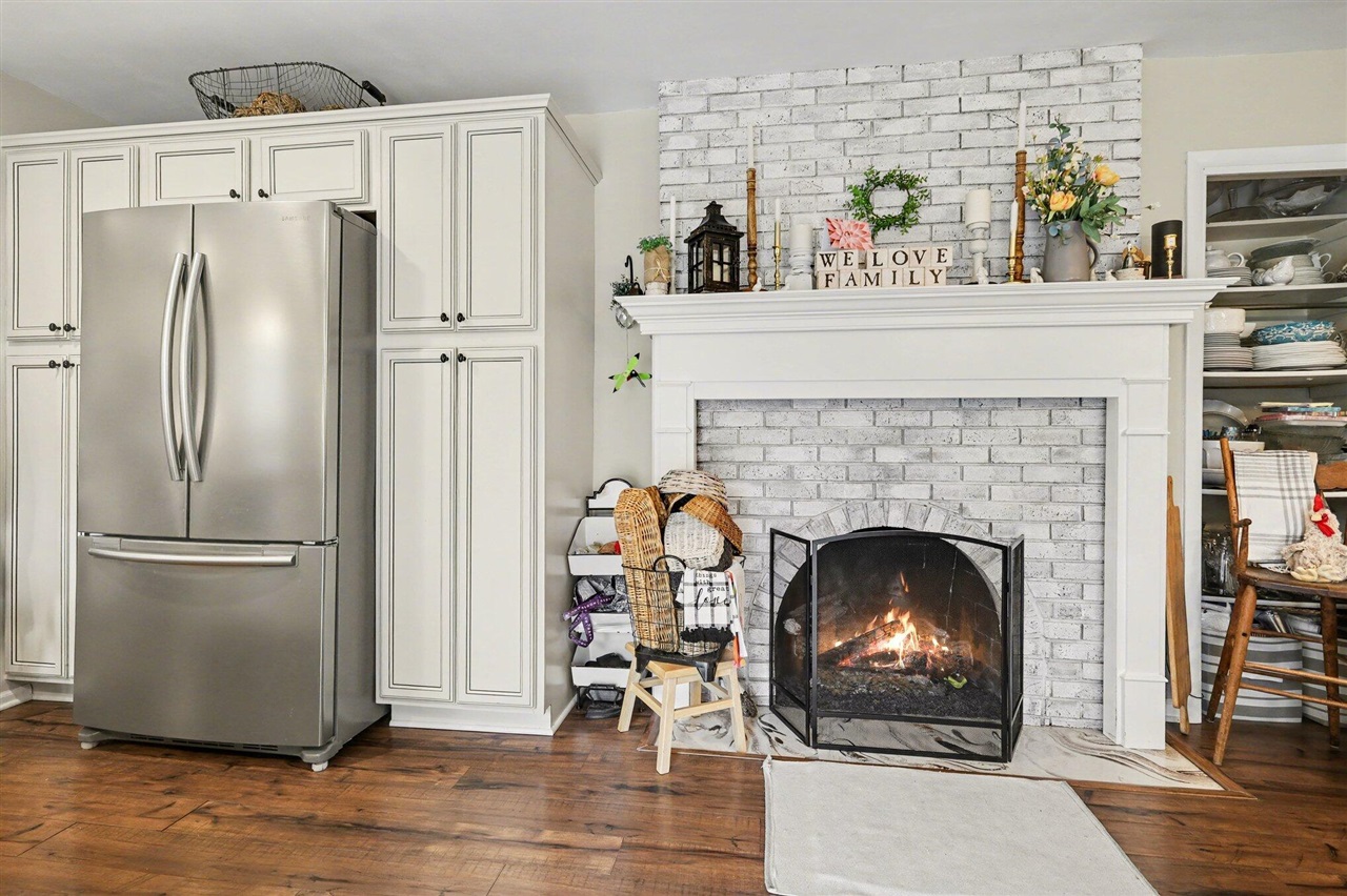 1665 Forest Hill Avenue, Grand Rapids, MI, 49546-6266