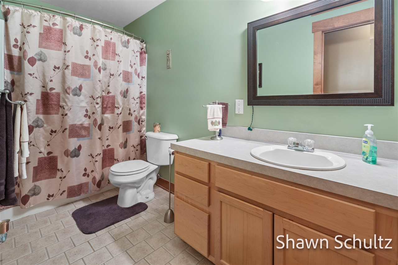 3269 Michele Lane, Hamilton, MI, 49419-8538