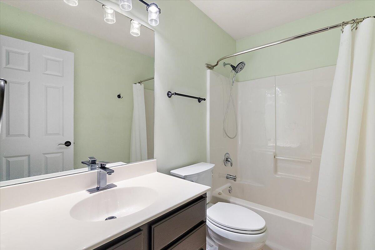 1701 J W Way, Saint Joseph, MI, 49085-9648