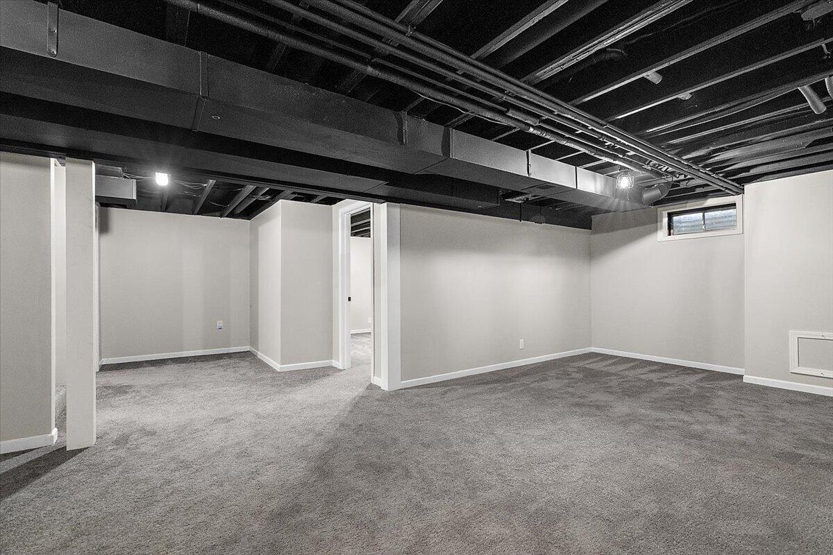 1701 J W Way, Saint Joseph, MI, 49085-9648