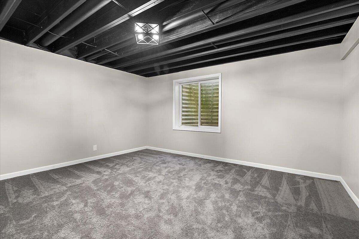 1701 J W Way, Saint Joseph, MI, 49085-9648