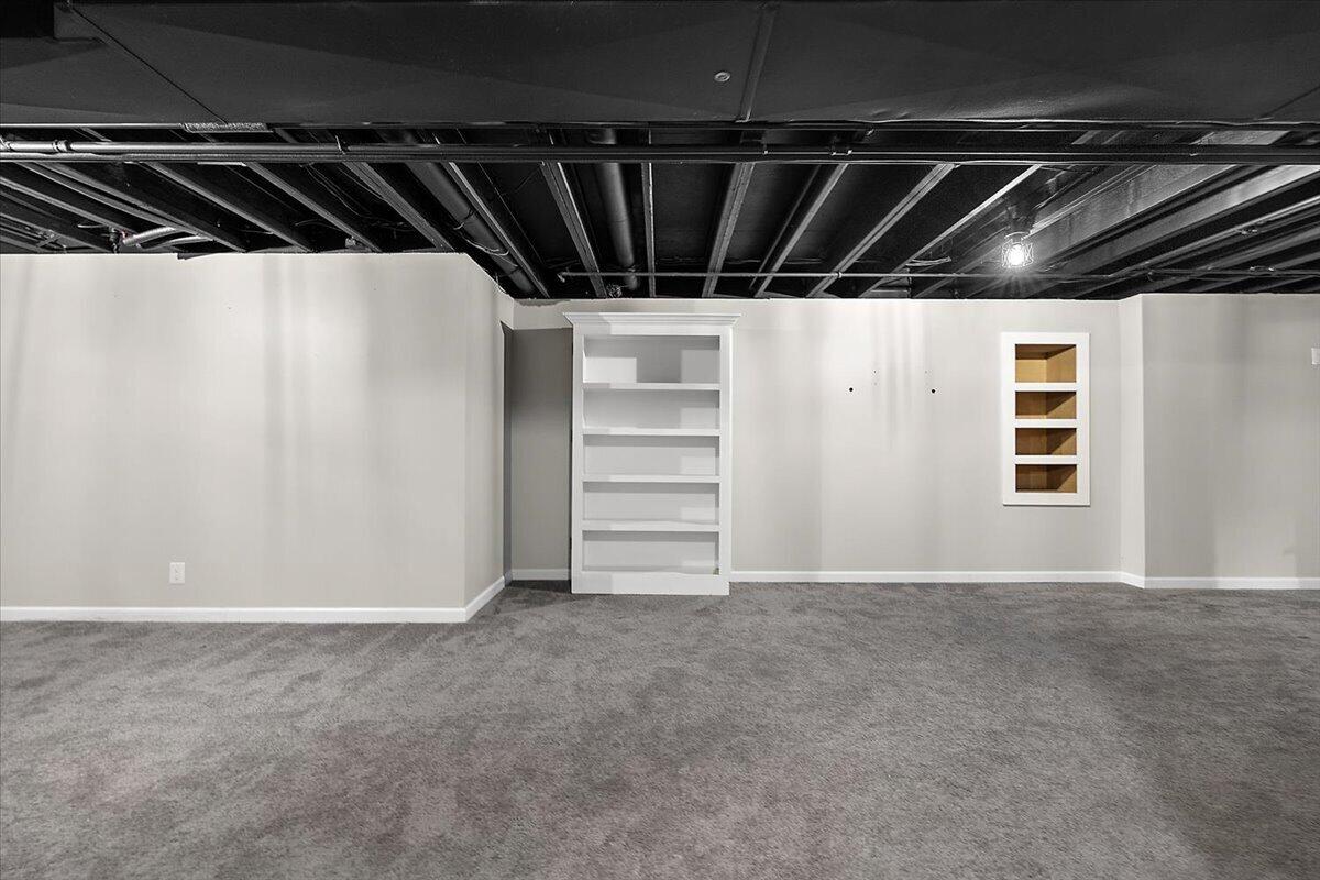 1701 J W Way, Saint Joseph, MI, 49085-9648