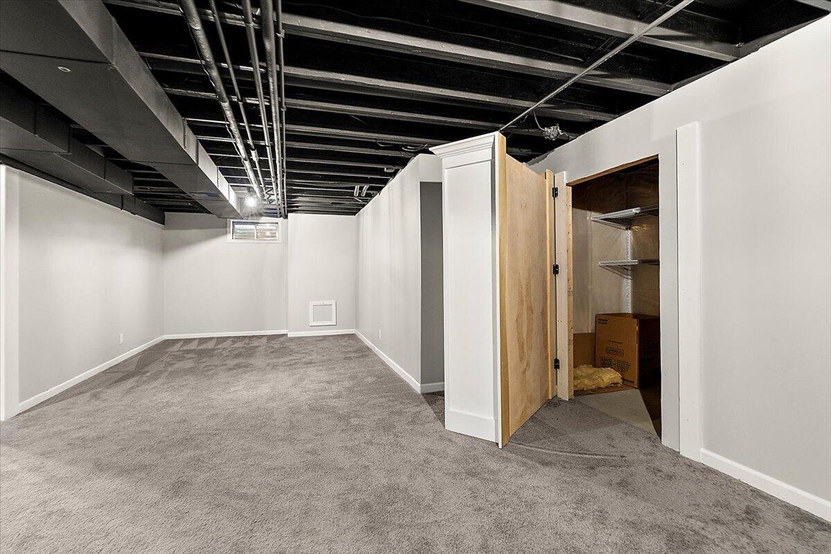 1701 J W Way, Saint Joseph, MI, 49085-9648