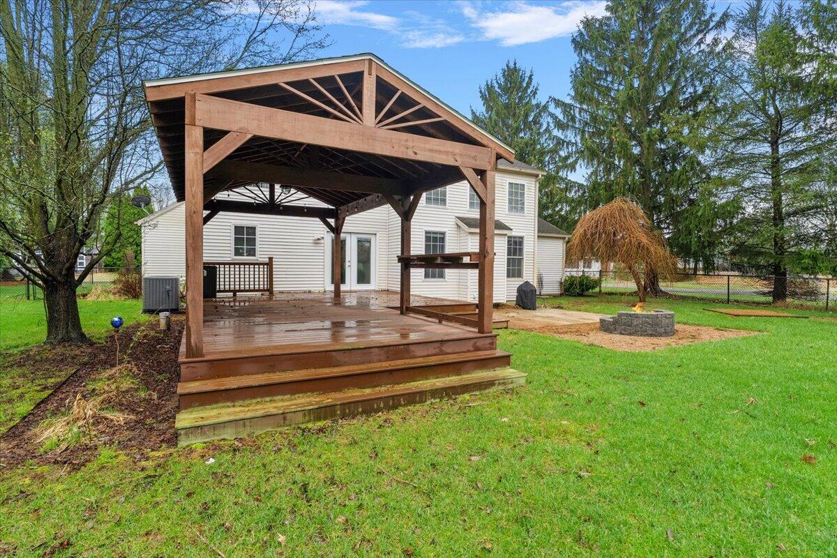 1701 J W Way, Saint Joseph, MI, 49085-9648