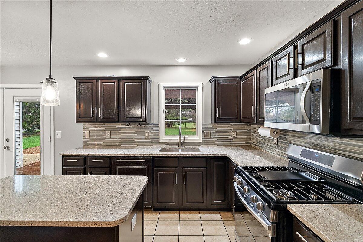 1701 J W Way, Saint Joseph, MI, 49085-9648