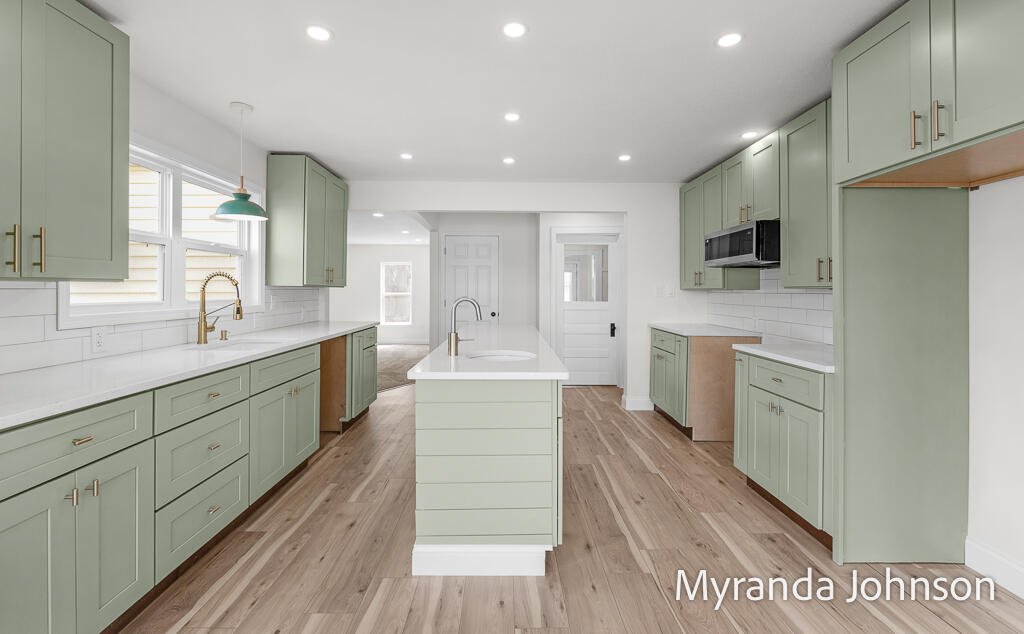 14661 Mercury Drive, Grand Haven, MI, 49417