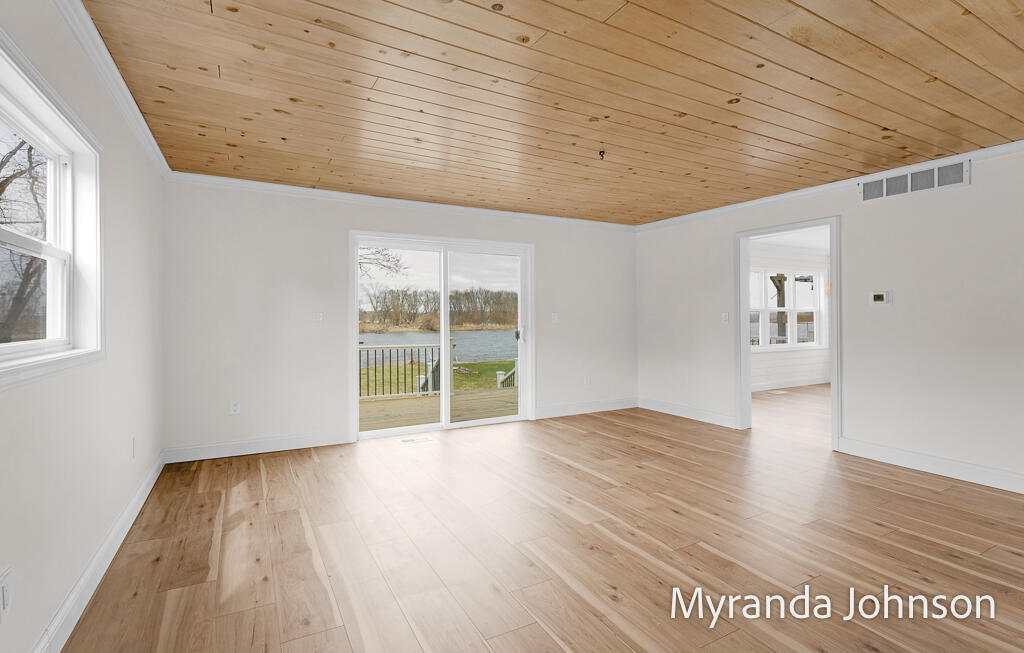 14661 Mercury Drive, Grand Haven, MI, 49417