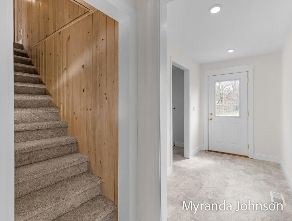 14661 Mercury Drive, Grand Haven, MI, 49417