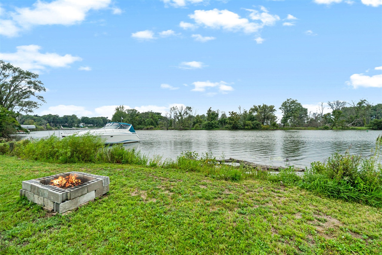 14661 Mercury Drive, Grand Haven, MI, 49417