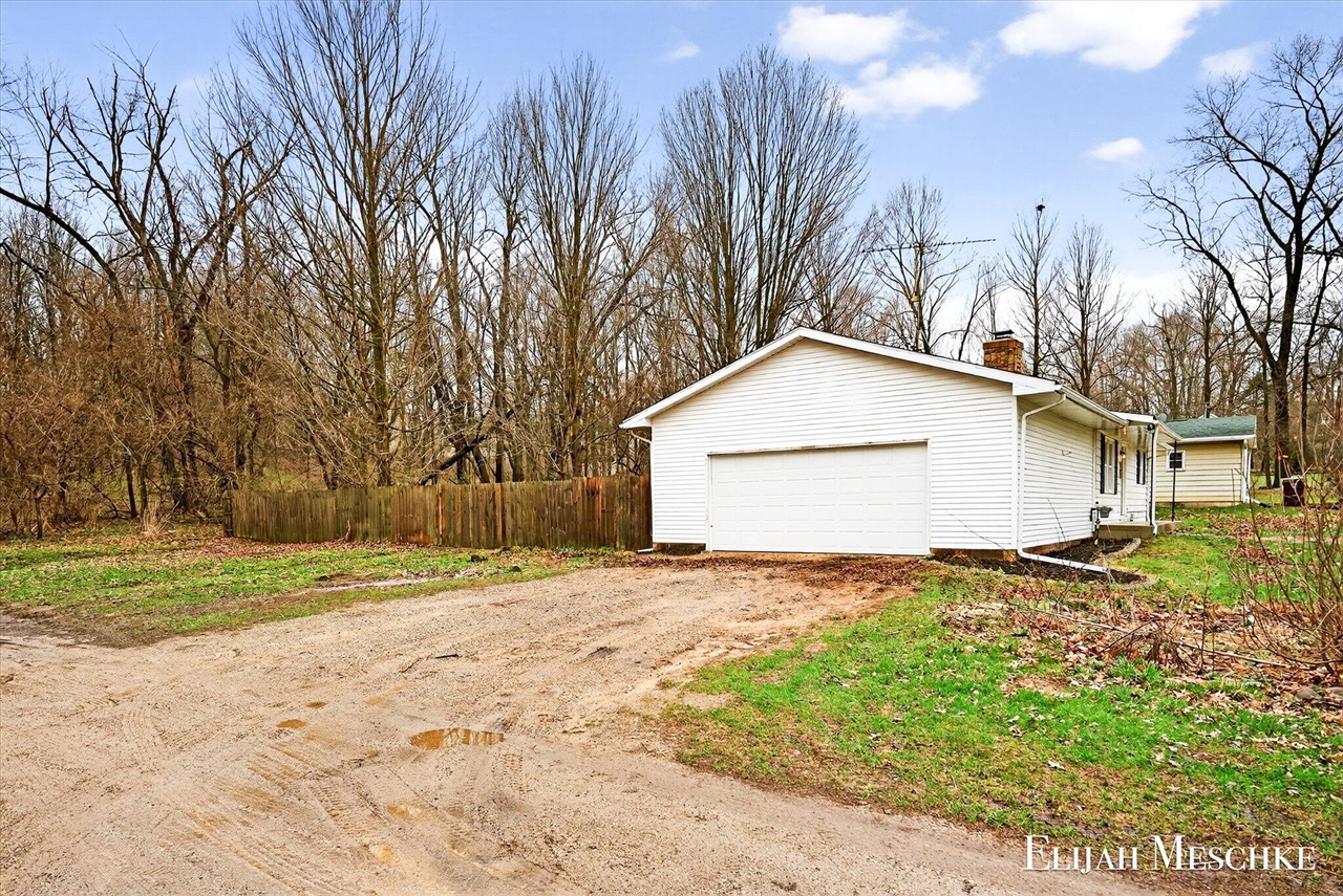 206 W Nelson Street, Hastings, MI, 49058