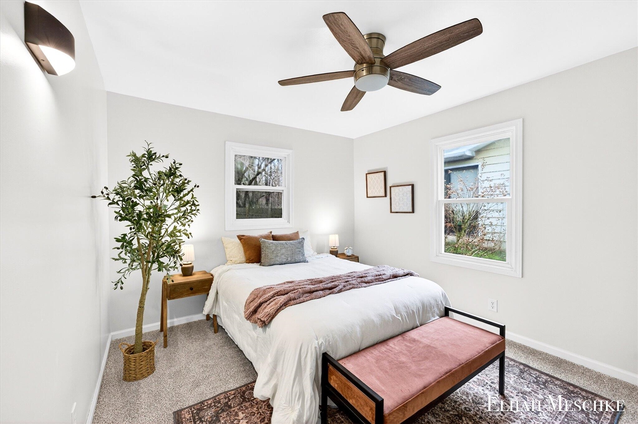 206 W Nelson Street, Hastings, MI, 49058