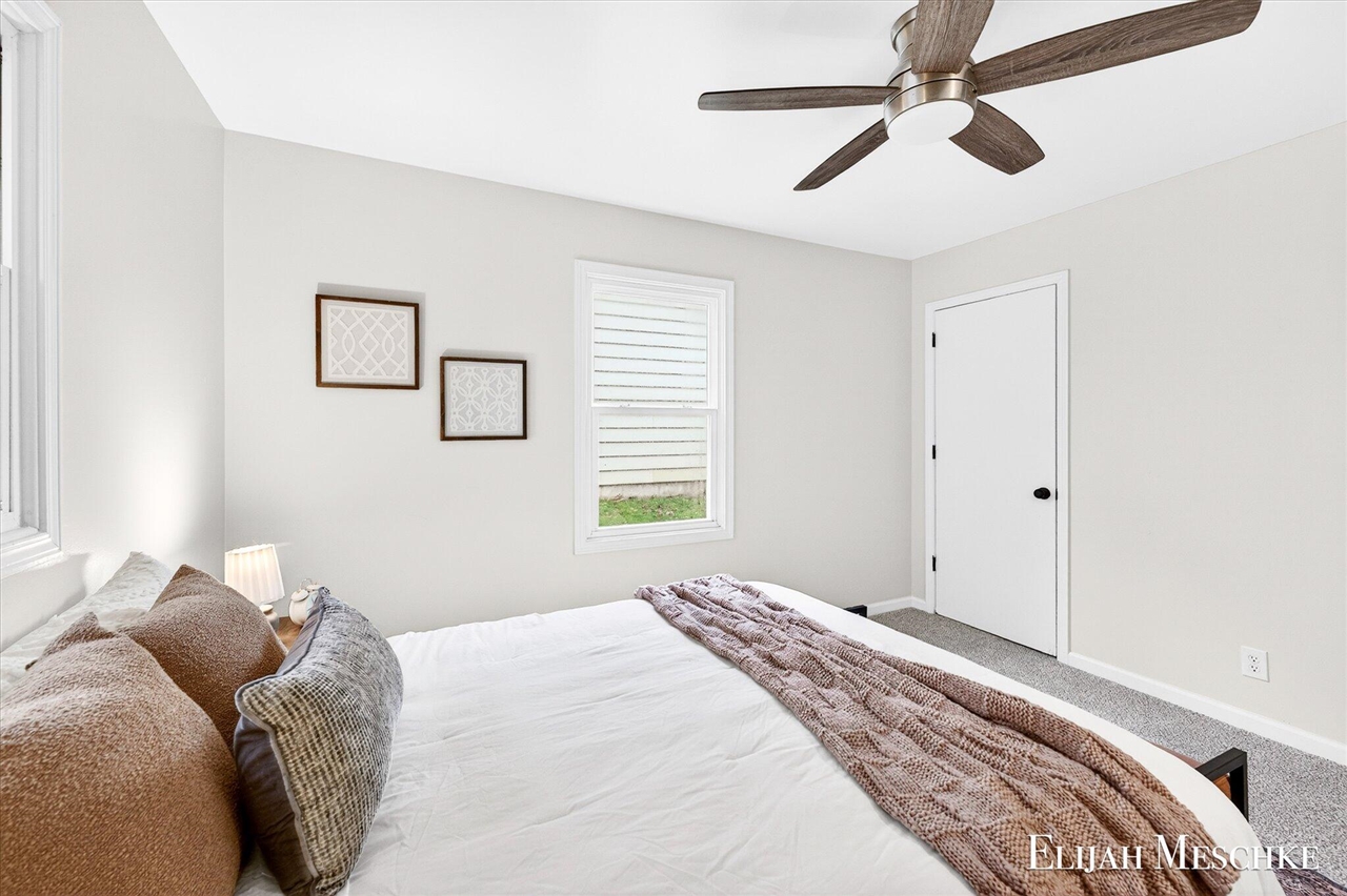 206 W Nelson Street, Hastings, MI, 49058