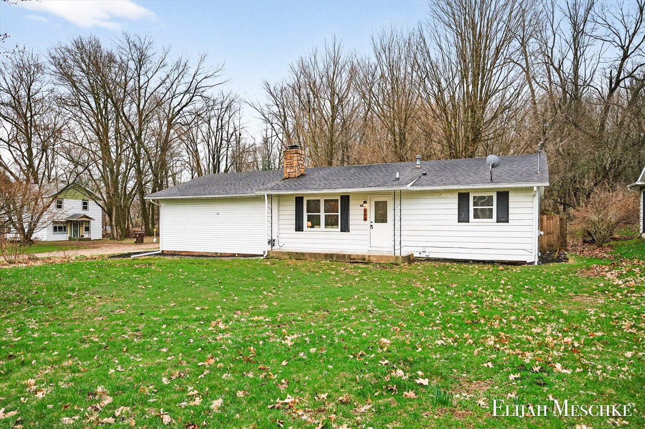 206 W Nelson Street, Hastings, MI, 49058