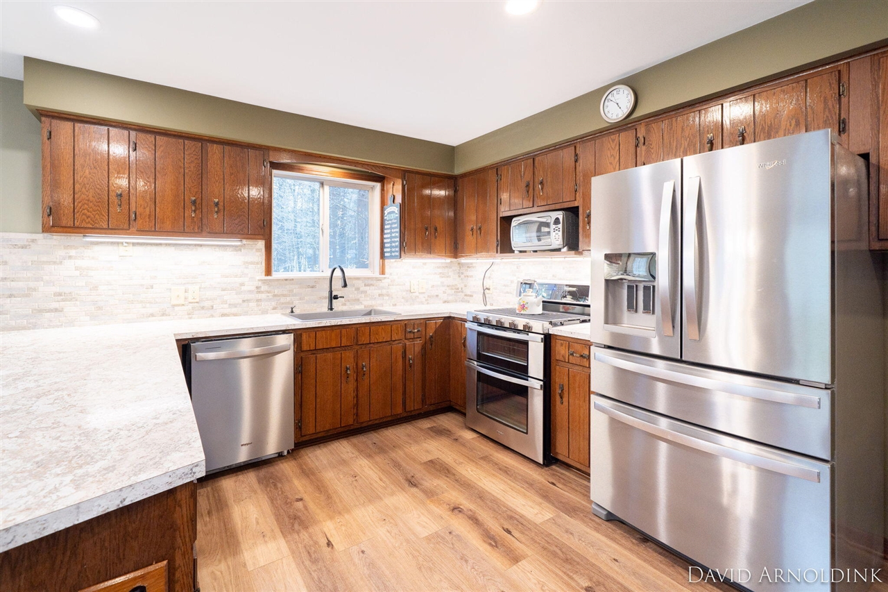 6264 140th Avenue, Holland, MI, 49423-9732