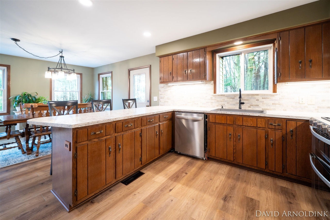 6264 140th Avenue, Holland, MI, 49423-9732