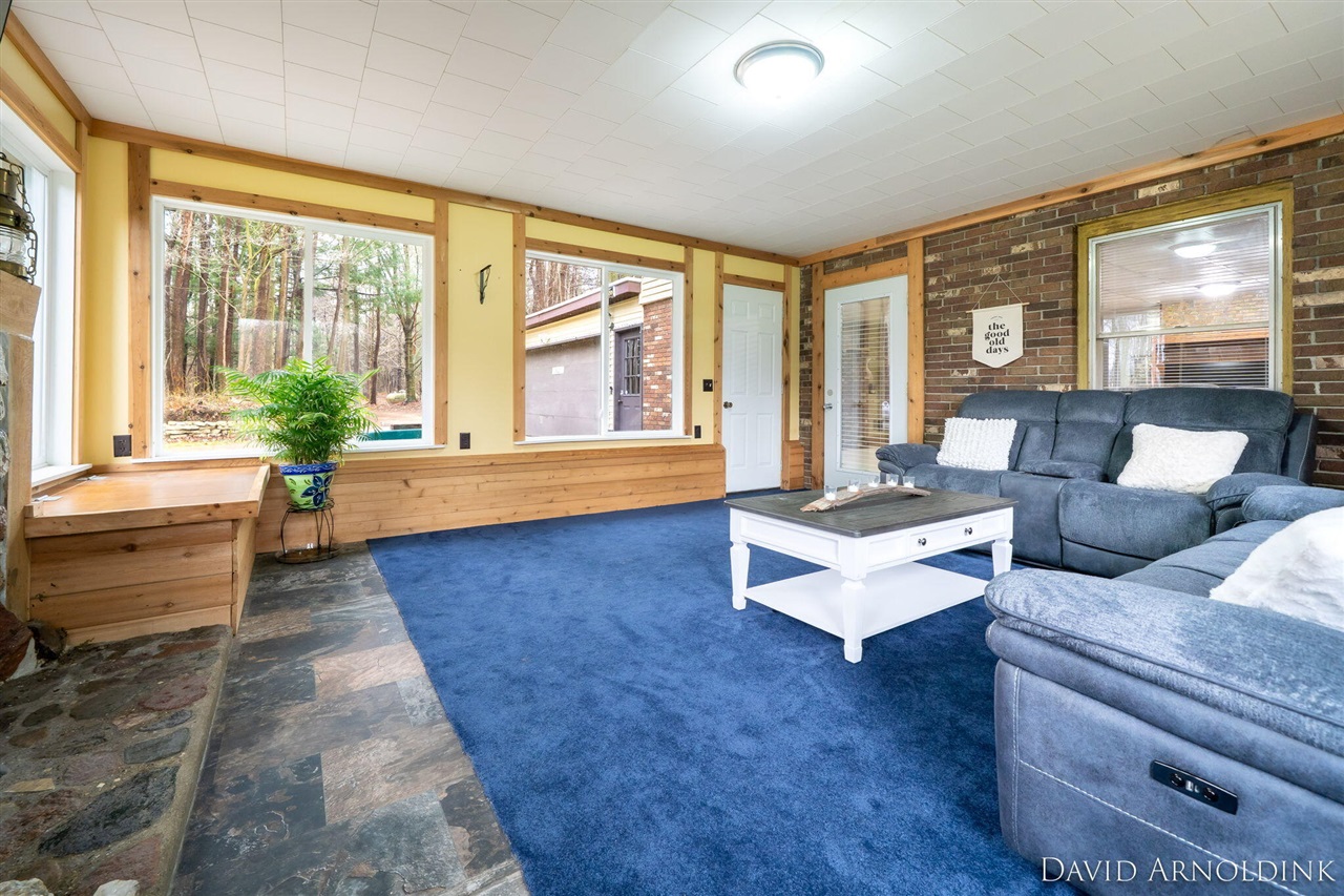 6264 140th Avenue, Holland, MI, 49423-9732