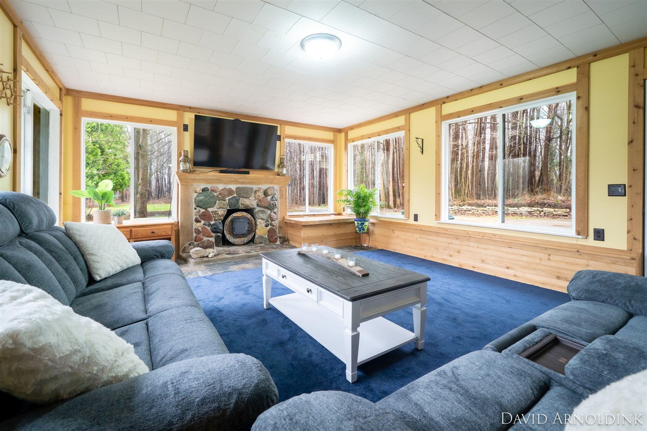 6264 140th Avenue, Holland, MI, 49423-9732