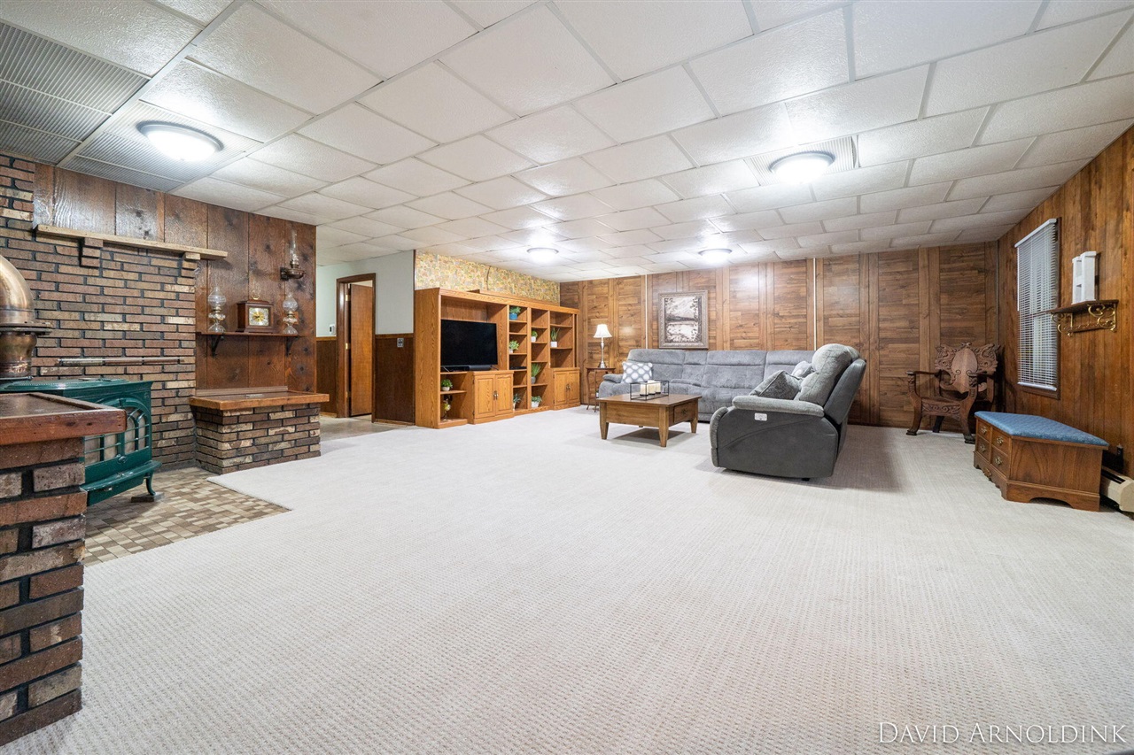 6264 140th Avenue, Holland, MI, 49423-9732