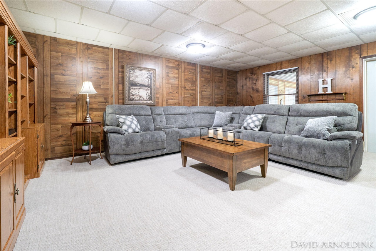 6264 140th Avenue, Holland, MI, 49423-9732