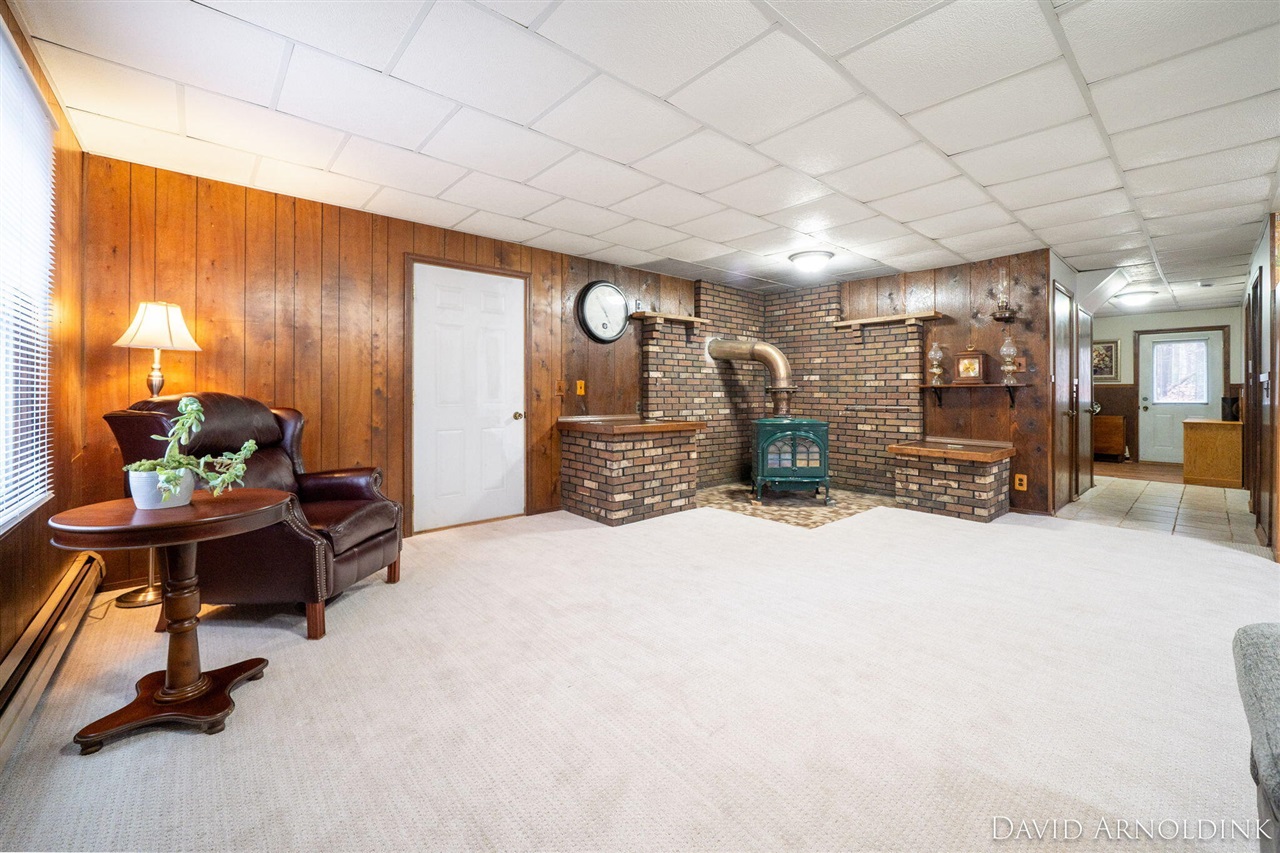 6264 140th Avenue, Holland, MI, 49423-9732