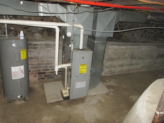 120 Hillsborough Street, Hartford, MI, 49057-1034