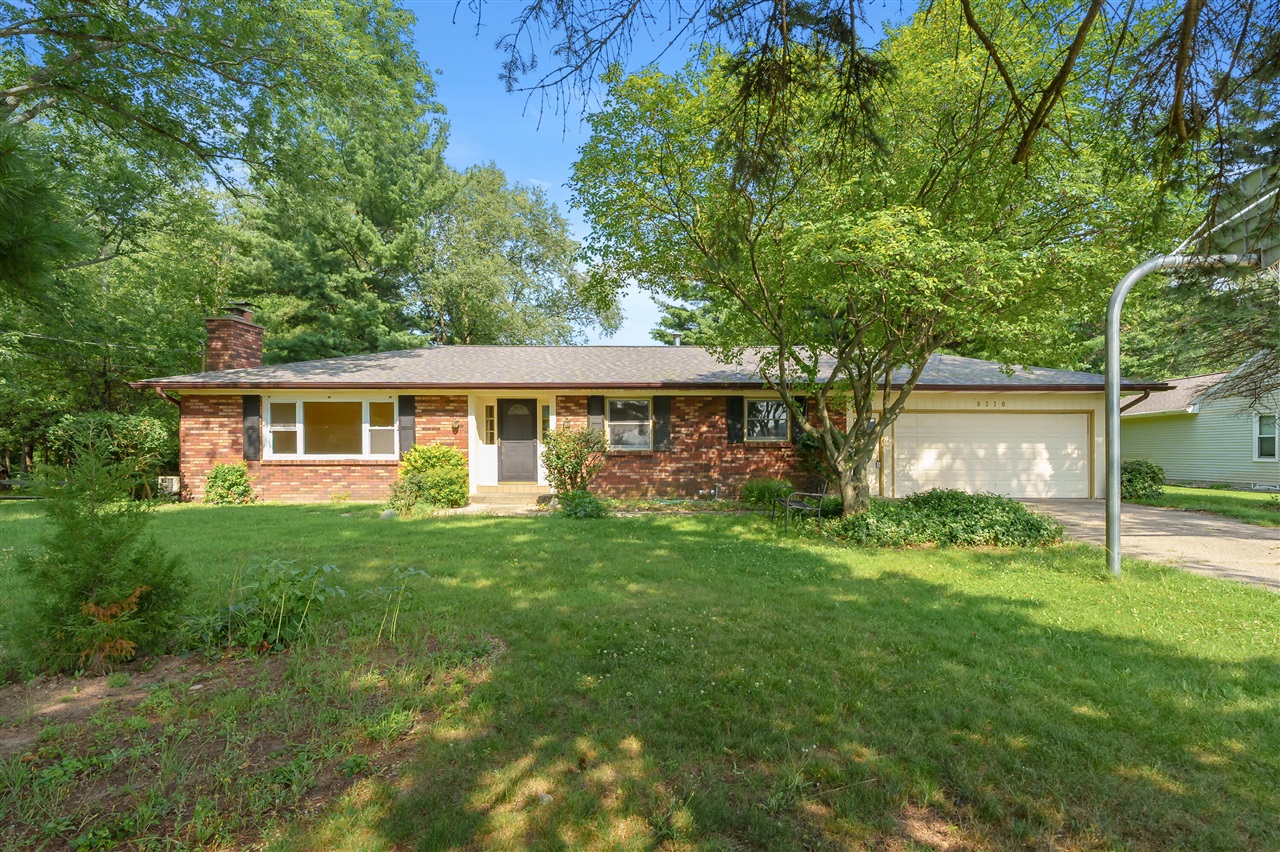 8218 N 37th Street, Richland, MI, 49083-9339