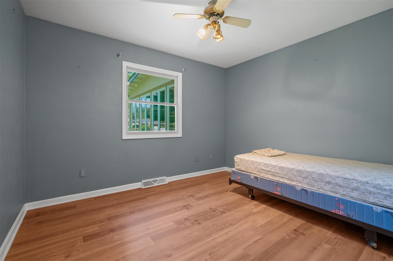 8218 N 37th Street, Richland, MI, 49083-9339