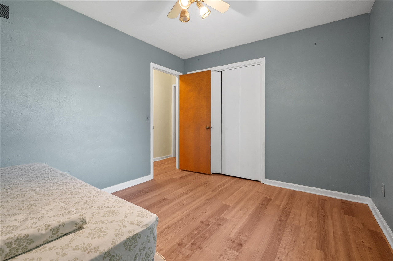 8218 N 37th Street, Richland, MI, 49083-9339