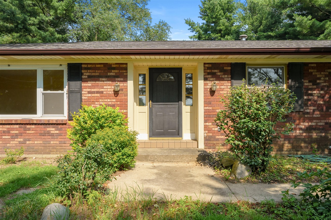 8218 N 37th Street, Richland, MI, 49083-9339