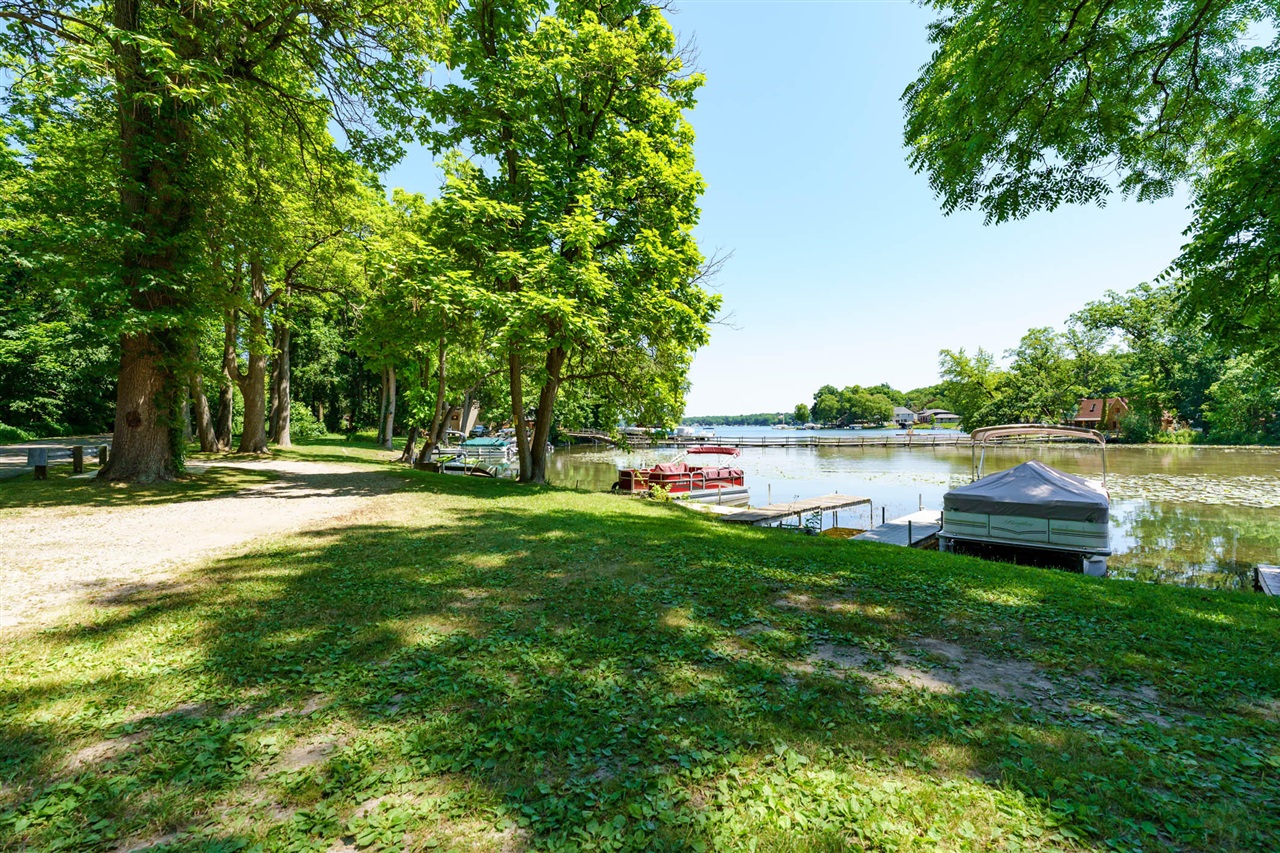 8218 N 37th Street, Richland, MI, 49083-9339