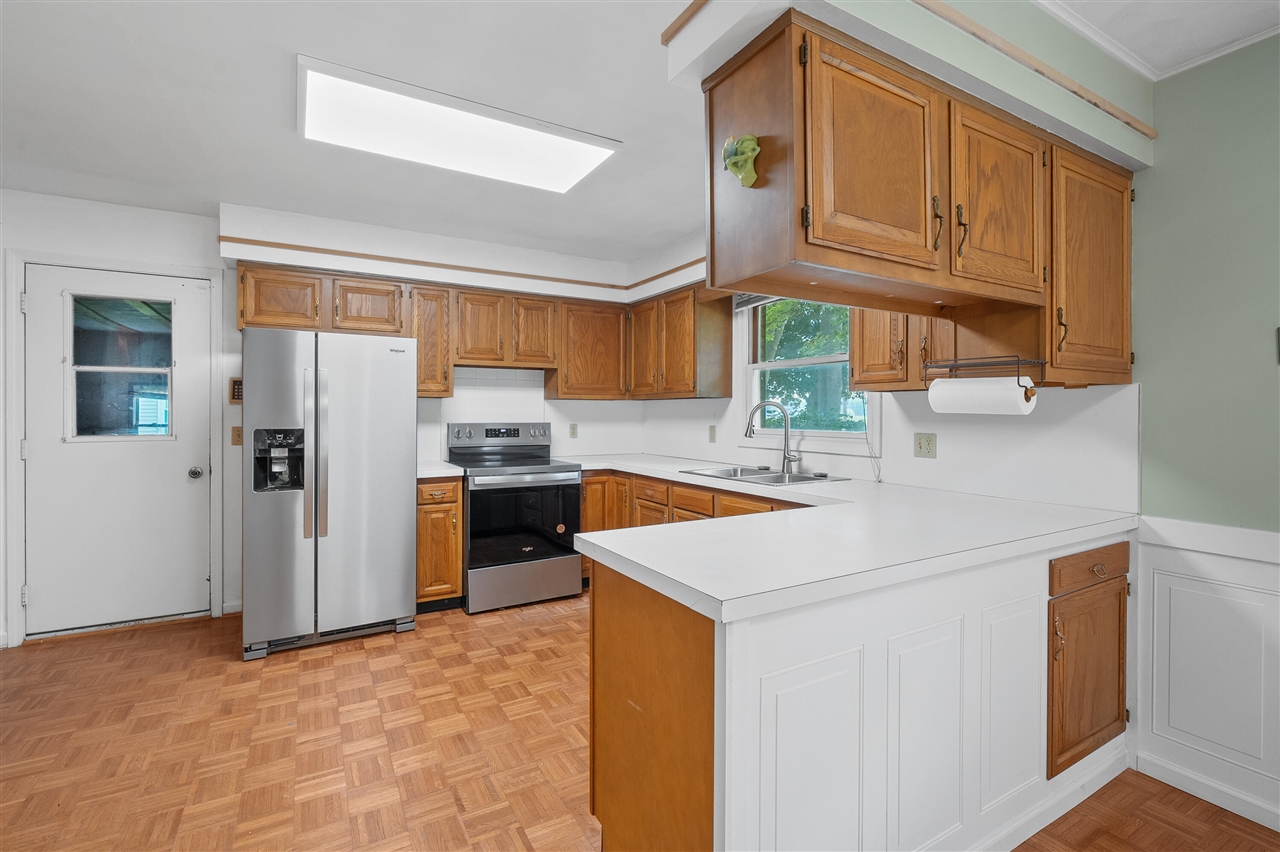 8218 N 37th Street, Richland, MI, 49083-9339