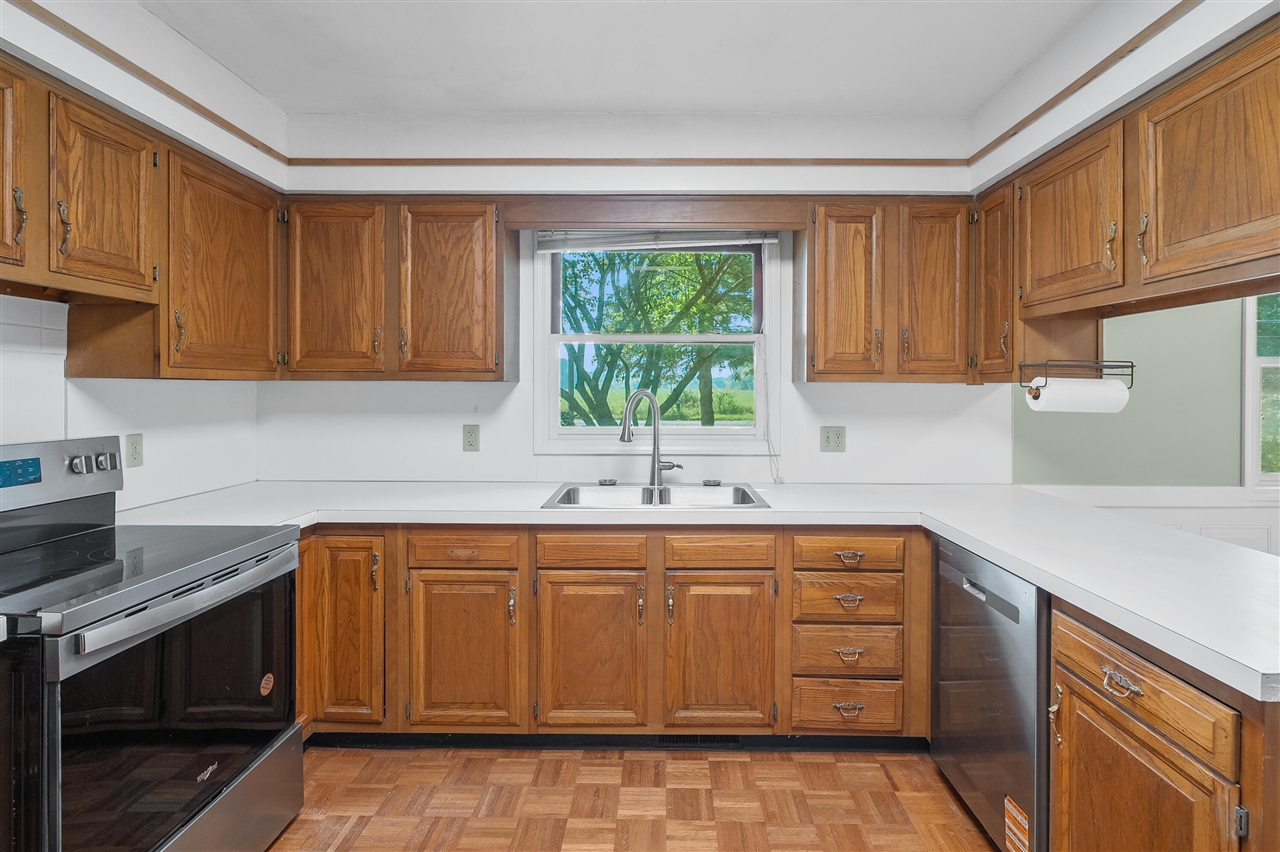 8218 N 37th Street, Richland, MI, 49083-9339