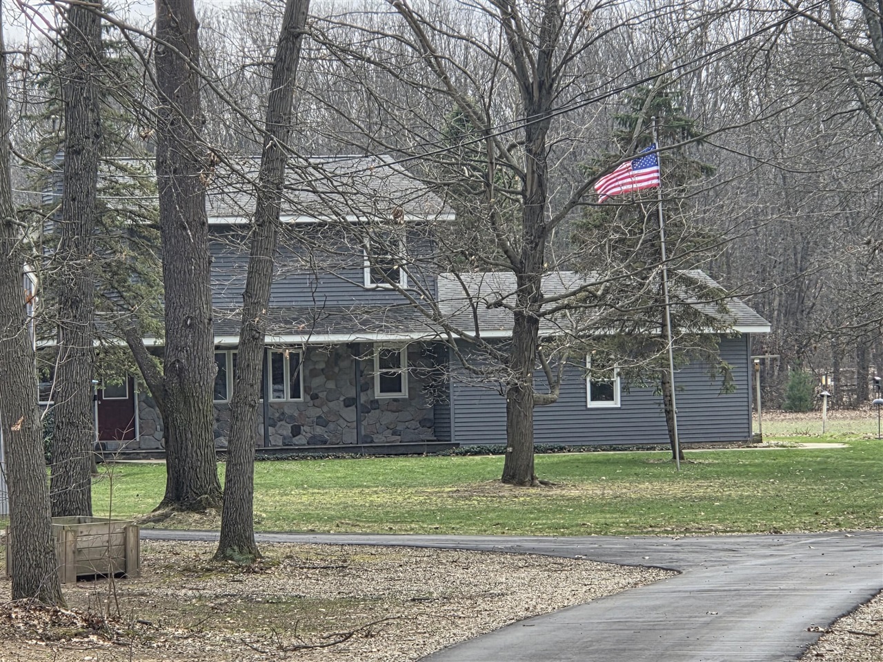 26641 60th Avenue, Mattawan, MI, 49071-9511