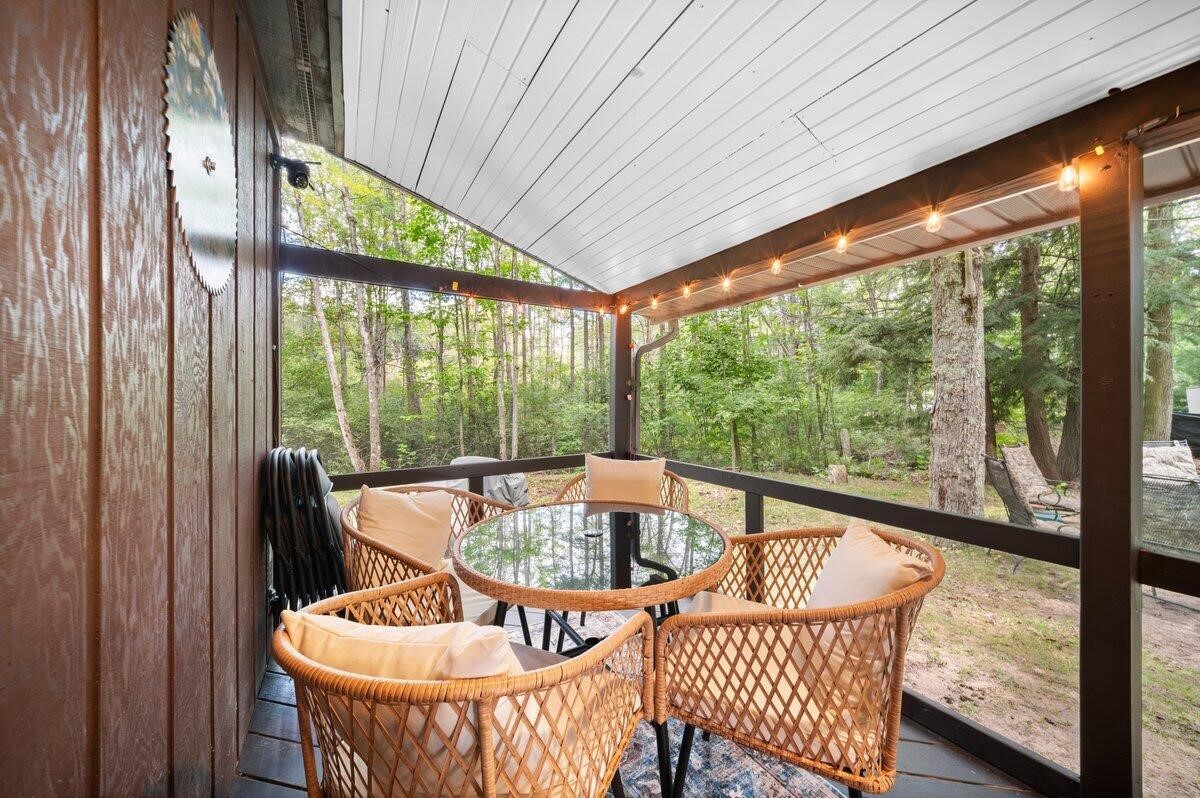 20308 Lakeview Drive, Tustin, MI, 49688-8286