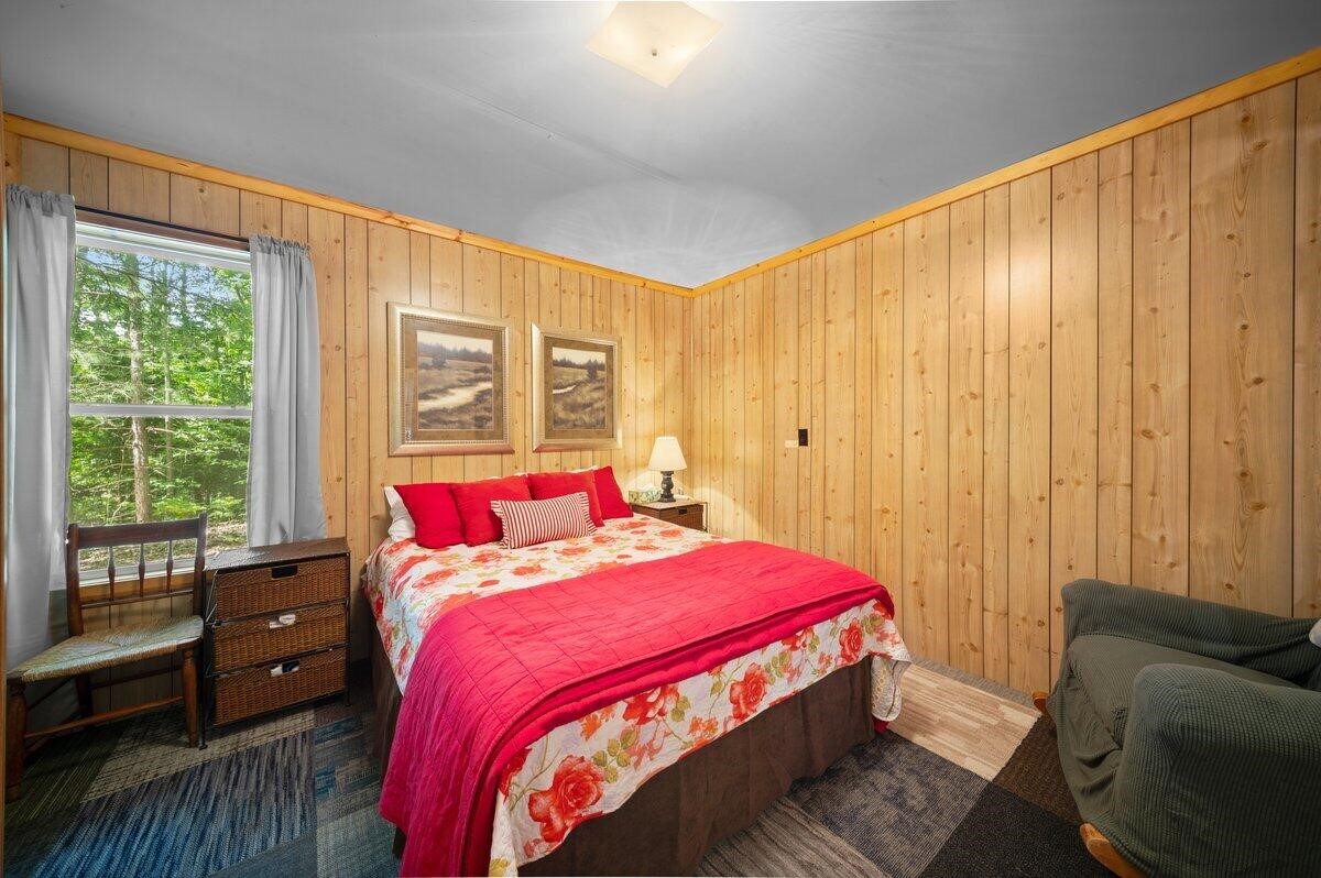 20308 Lakeview Drive, Tustin, MI, 49688-8286