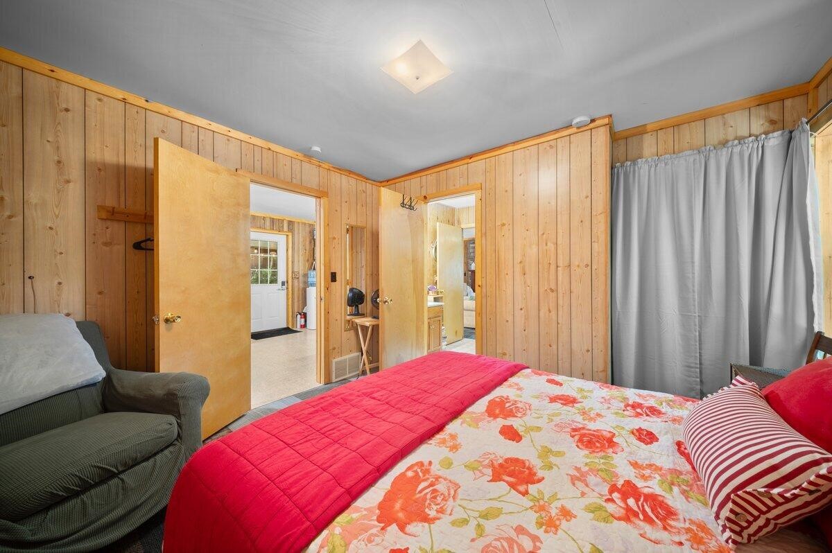 20308 Lakeview Drive, Tustin, MI, 49688-8286