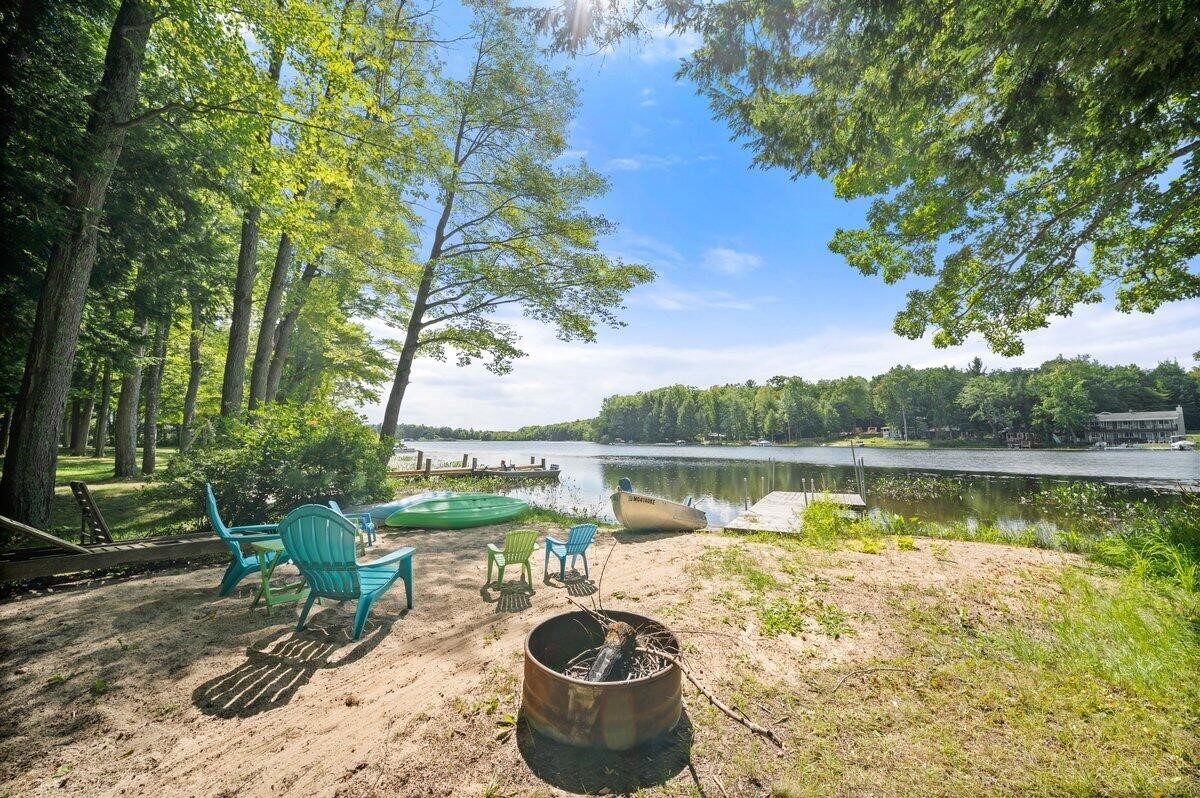 20308 Lakeview Drive, Tustin, MI, 49688-8286