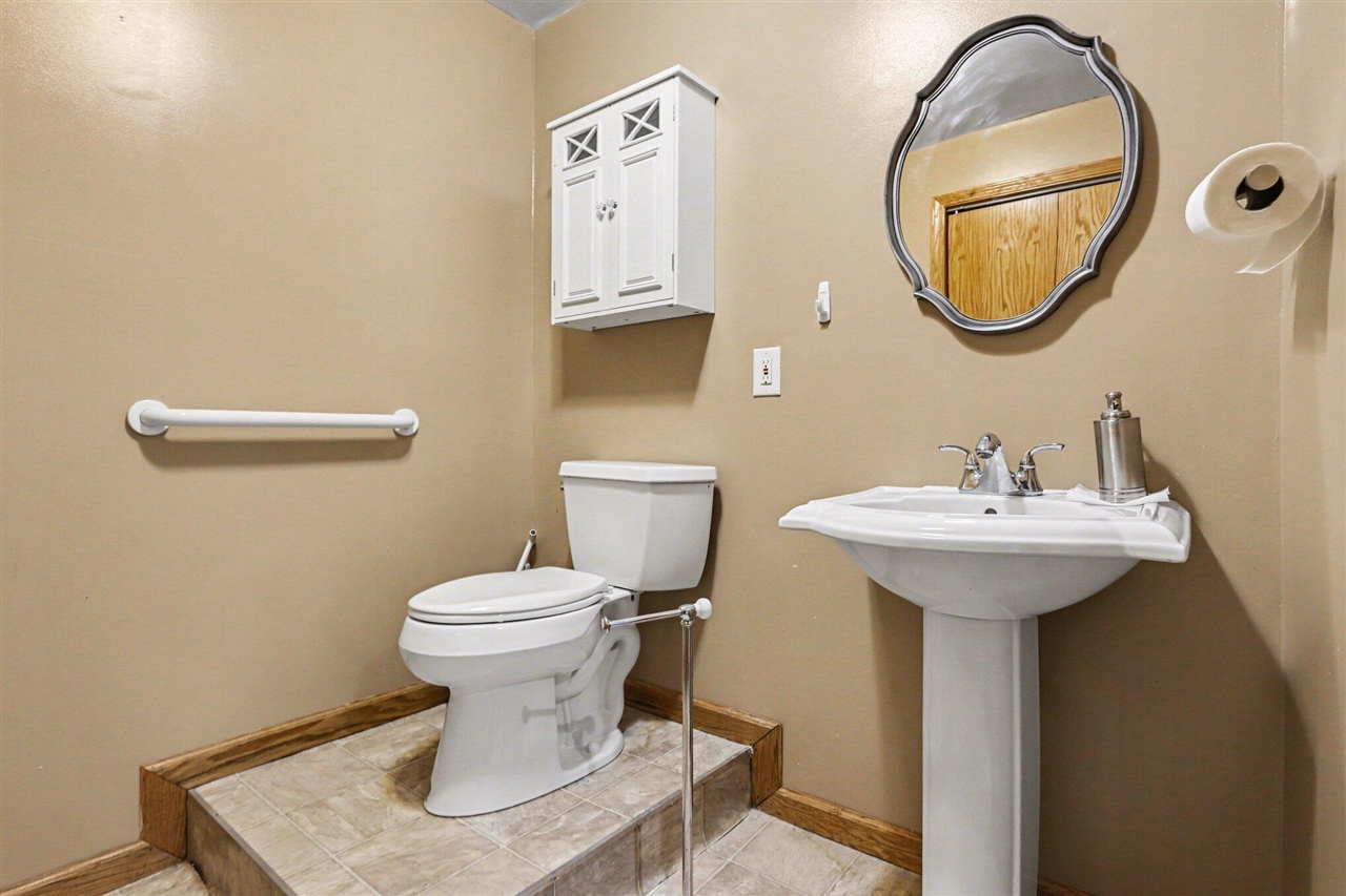 137 Barbadoes Trail, Battle Creek, MI, 49015-8676