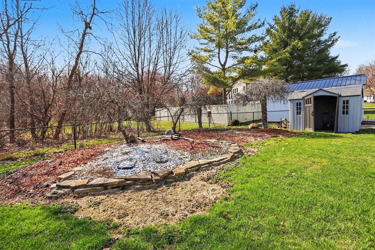 137 Barbadoes Trail, Battle Creek, MI, 49015-8676