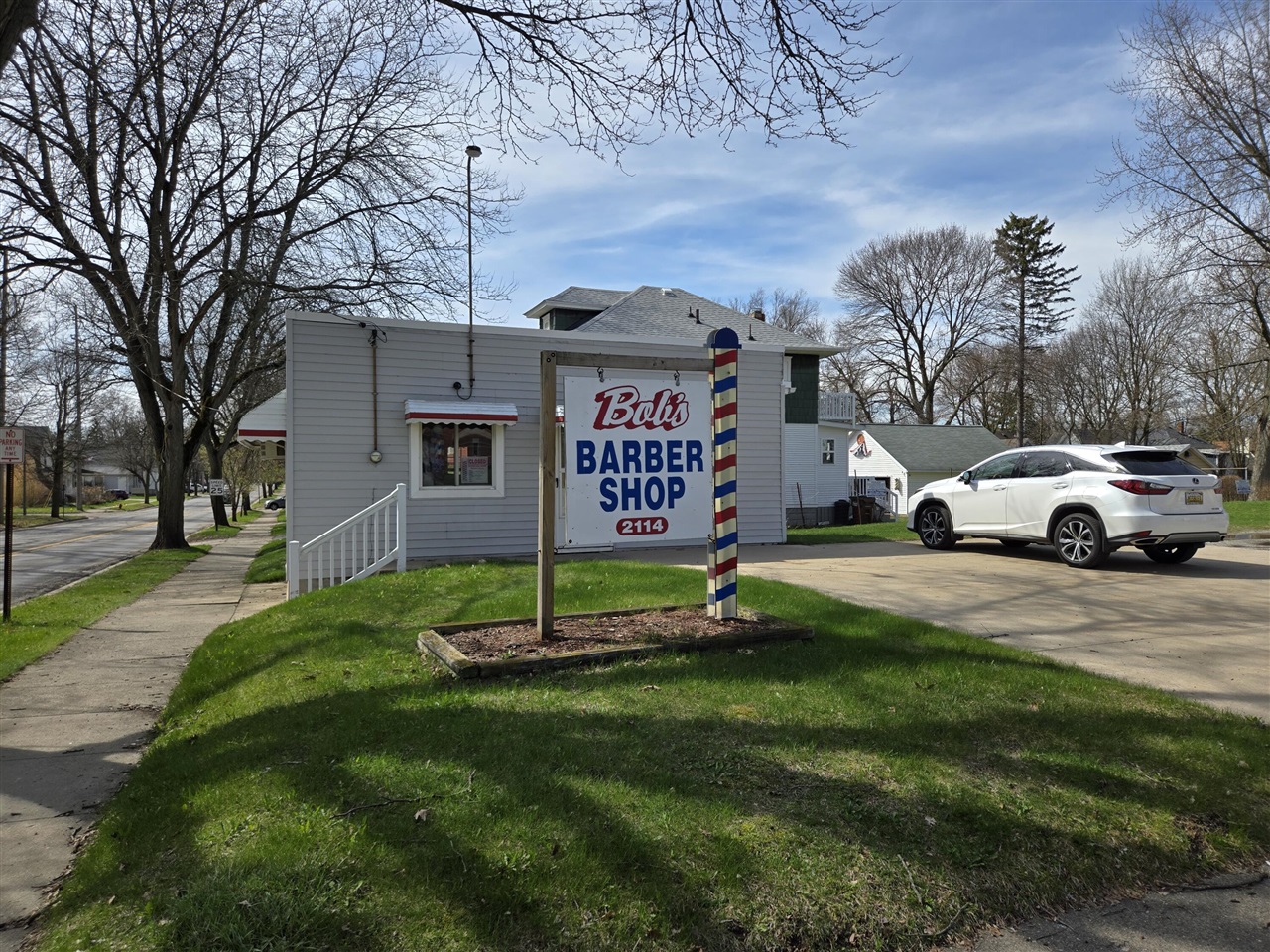 2114 E Ganson Street, Jackson, MI, 49202-3716