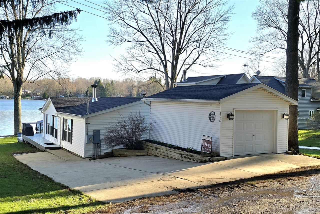 3726 Peterson Drive, Gobles, MI, 49055