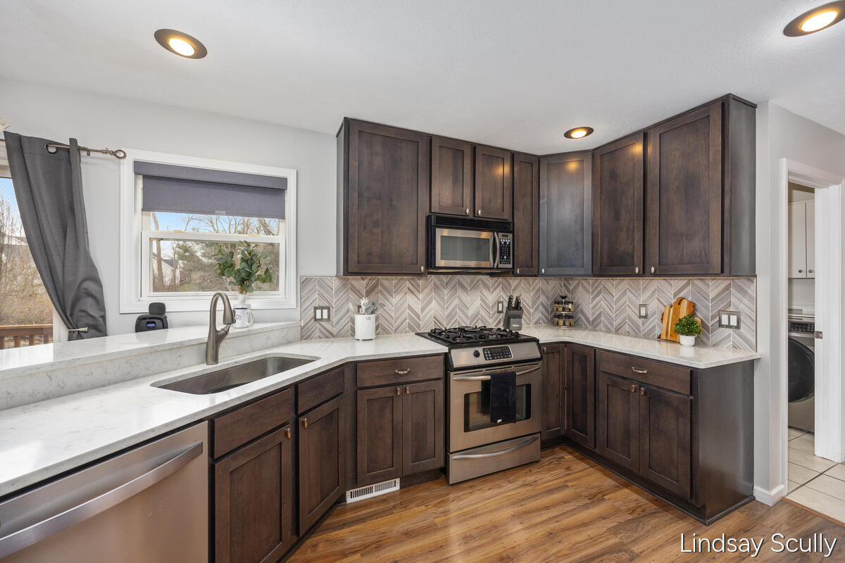 7855 Meadowood Drive, Hudsonville, MI, 49426-7318