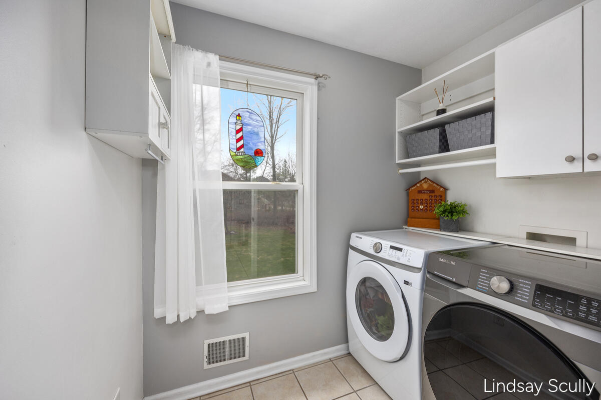 7855 Meadowood Drive, Hudsonville, MI, 49426-7318