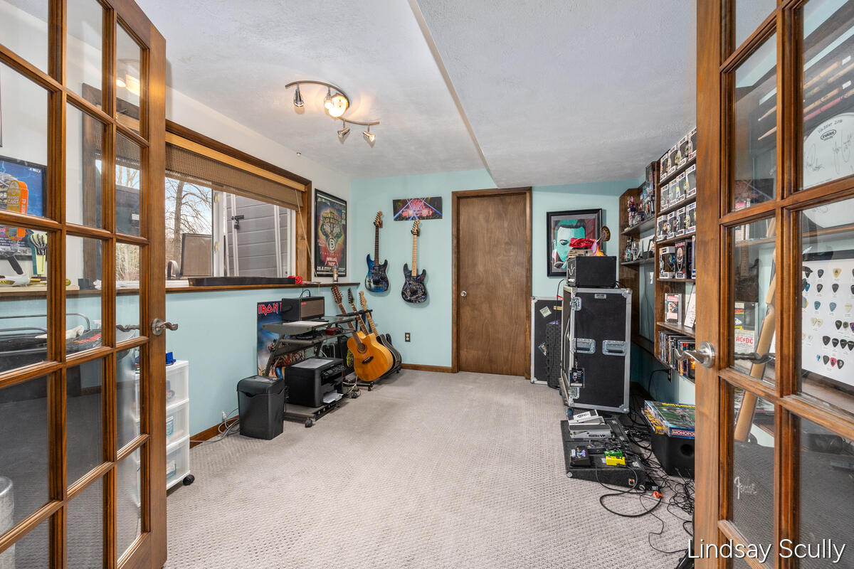 7855 Meadowood Drive, Hudsonville, MI, 49426-7318