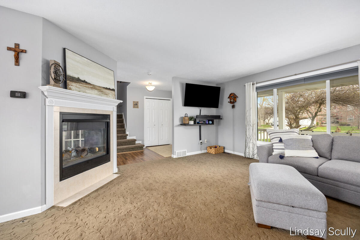 7855 Meadowood Drive, Hudsonville, MI, 49426-7318