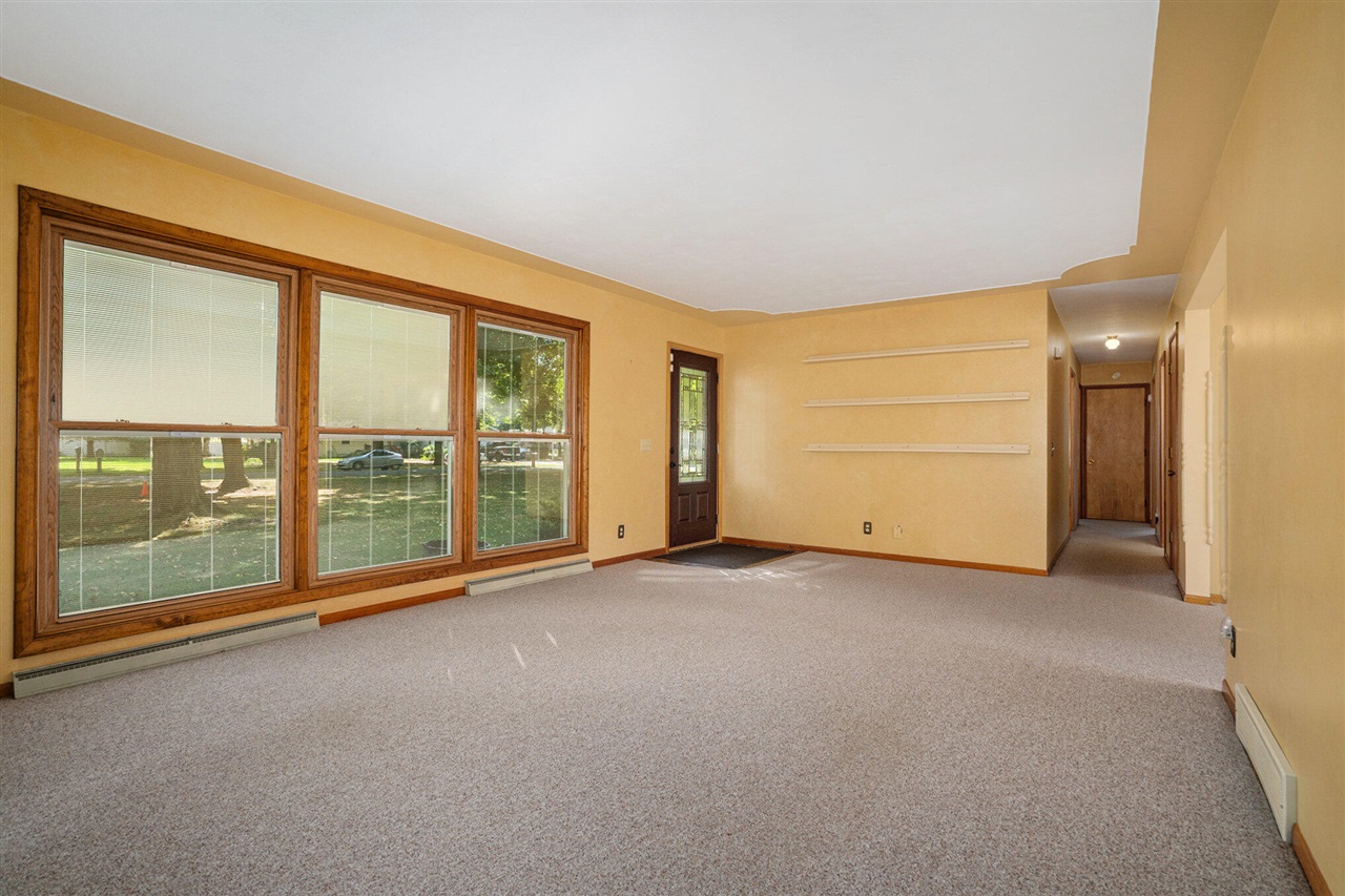 340 W Railroad Street, Centreville, MI, 49032