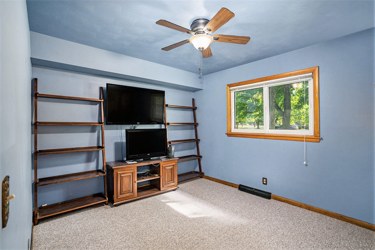 340 W Railroad Street, Centreville, MI, 49032