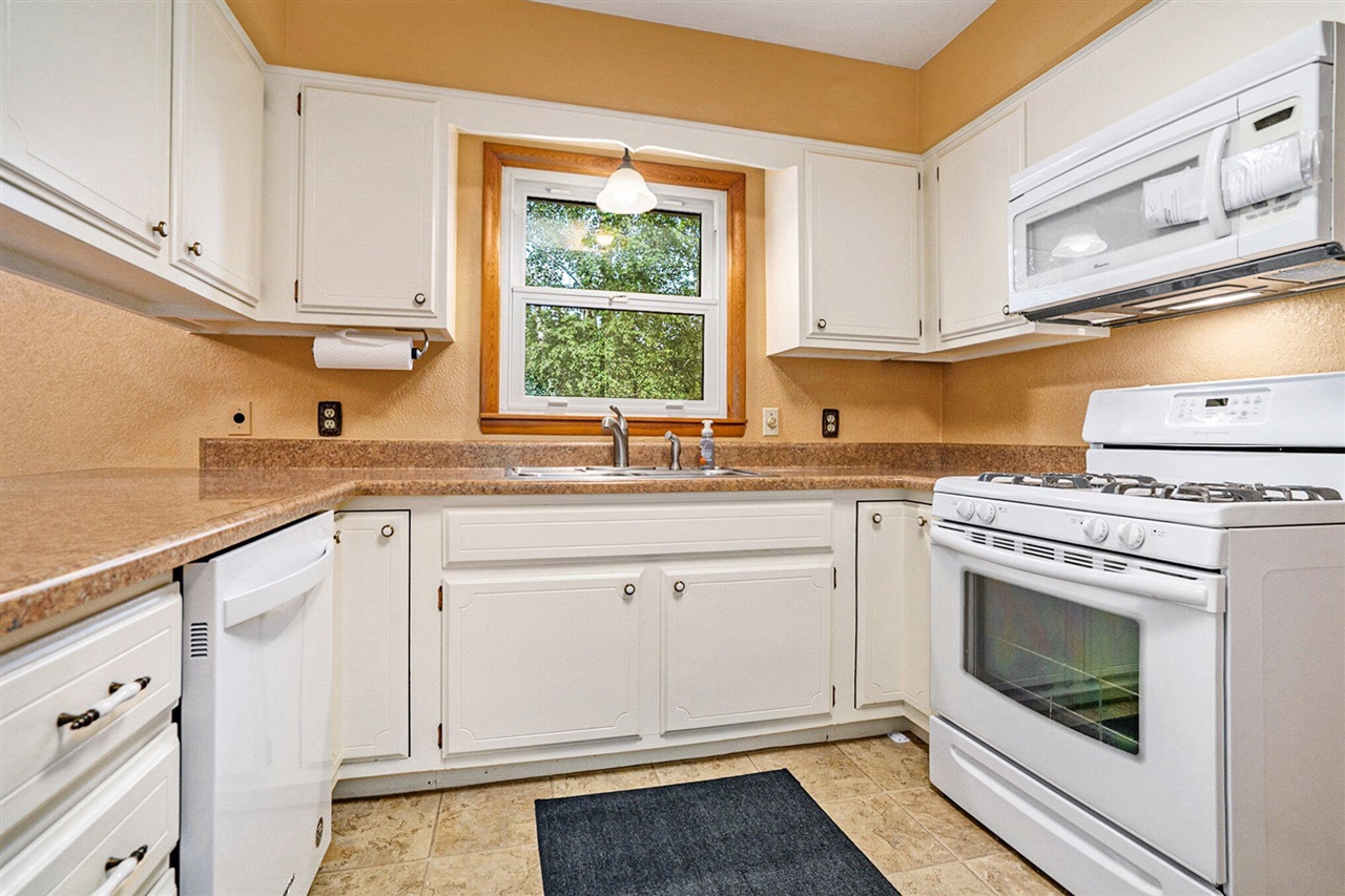 340 W Railroad Street, Centreville, MI, 49032