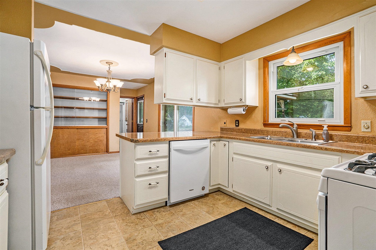 340 W Railroad Street, Centreville, MI, 49032